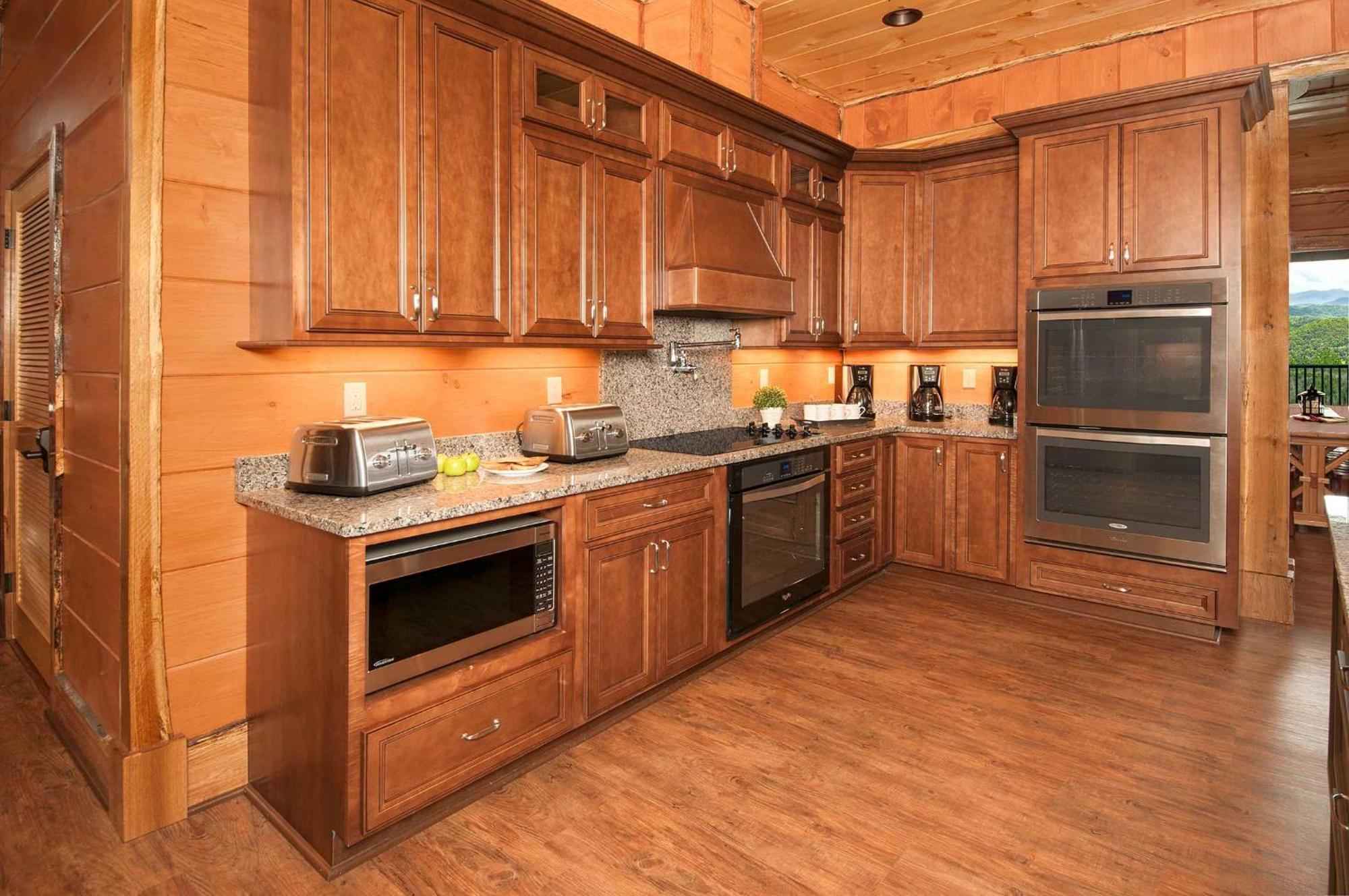 鸽子谷Skyview Mansion:13Bdrm, 17Bath, Sleeps 70, Indoor Pool, Amazing Views别墅 外观 照片